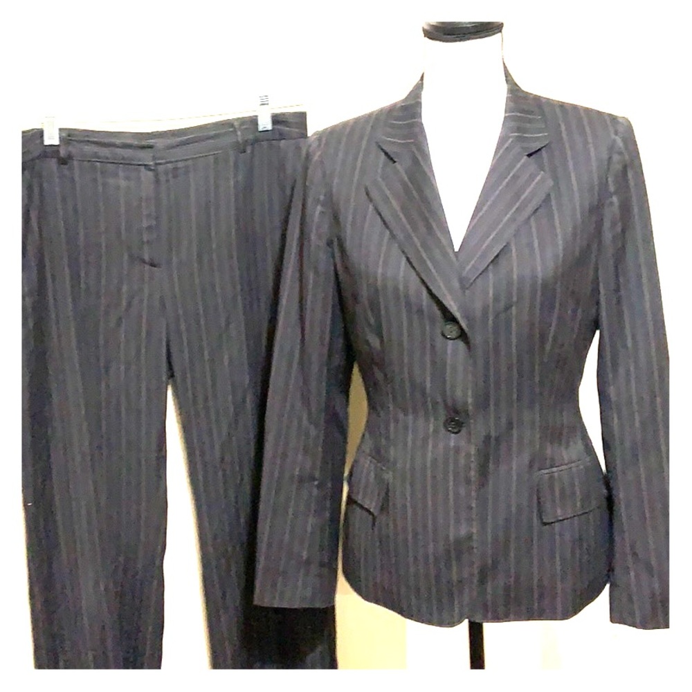 Anne Klein. Navy blue pinstripe suit.